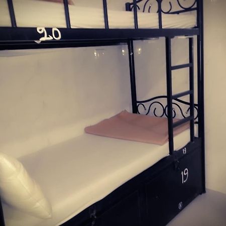 Star Dormitory Мумбай Екстериор снимка
