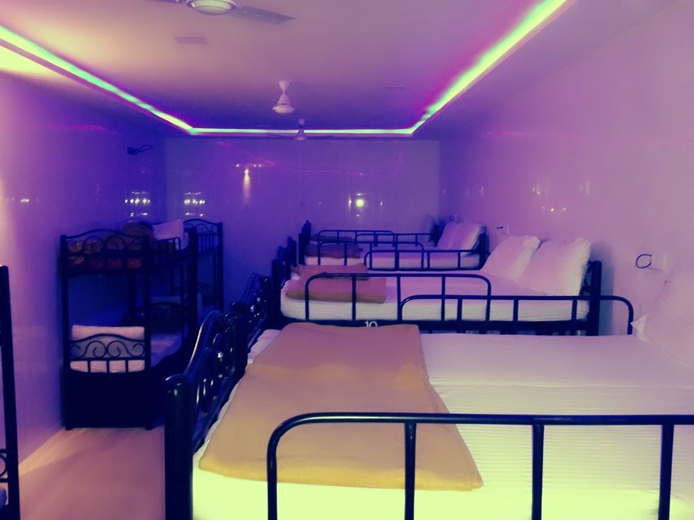 Star Dormitory Мумбай Екстериор снимка