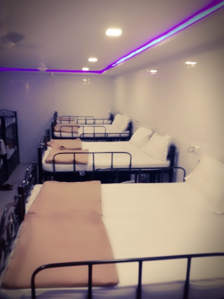 Star Dormitory Мумбай Екстериор снимка