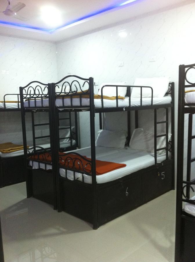 Star Dormitory Мумбай Екстериор снимка