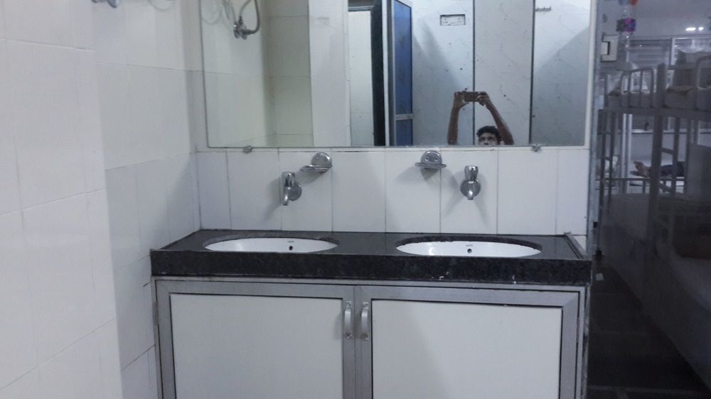 Star Dormitory Мумбай Екстериор снимка