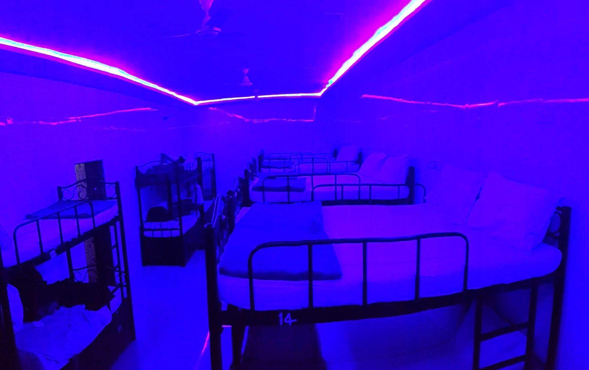 Star Dormitory Мумбай Екстериор снимка