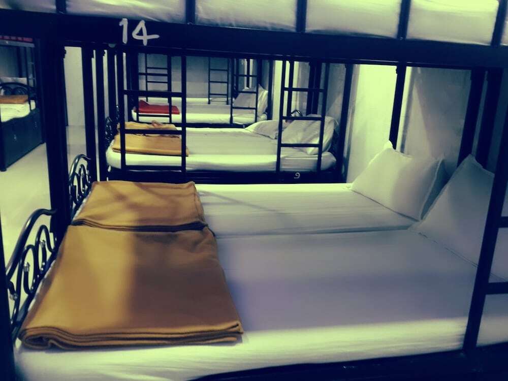 Star Dormitory Мумбай Екстериор снимка